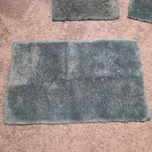 Kohl's Plush Blue/Gray/Silver Bath Mats 4 Pieces Shag Soft Toilet & 3 Rectangke